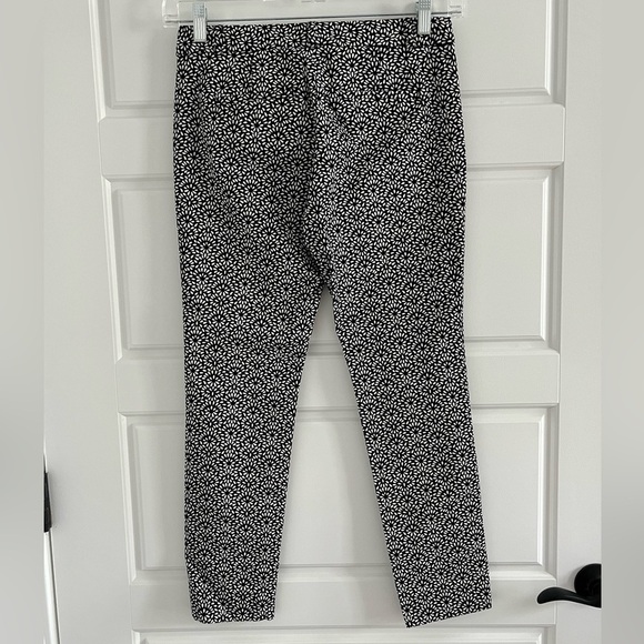 Banana Republic Sloan Crop Ankle Length Pants Slacks Black White Floral New 2 - Picture 5 of 12
